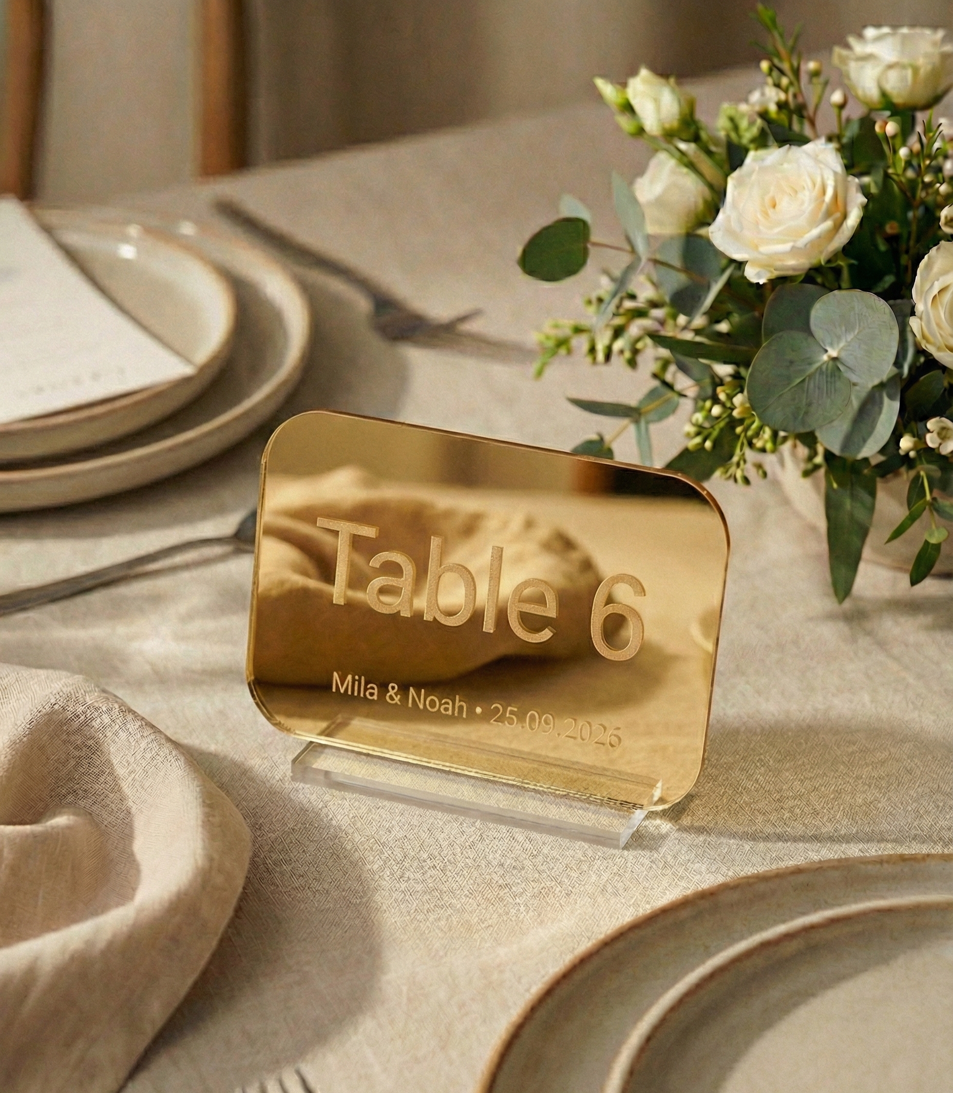 Numéros de table mariage personnalisés — Bois & Acrylique gravés