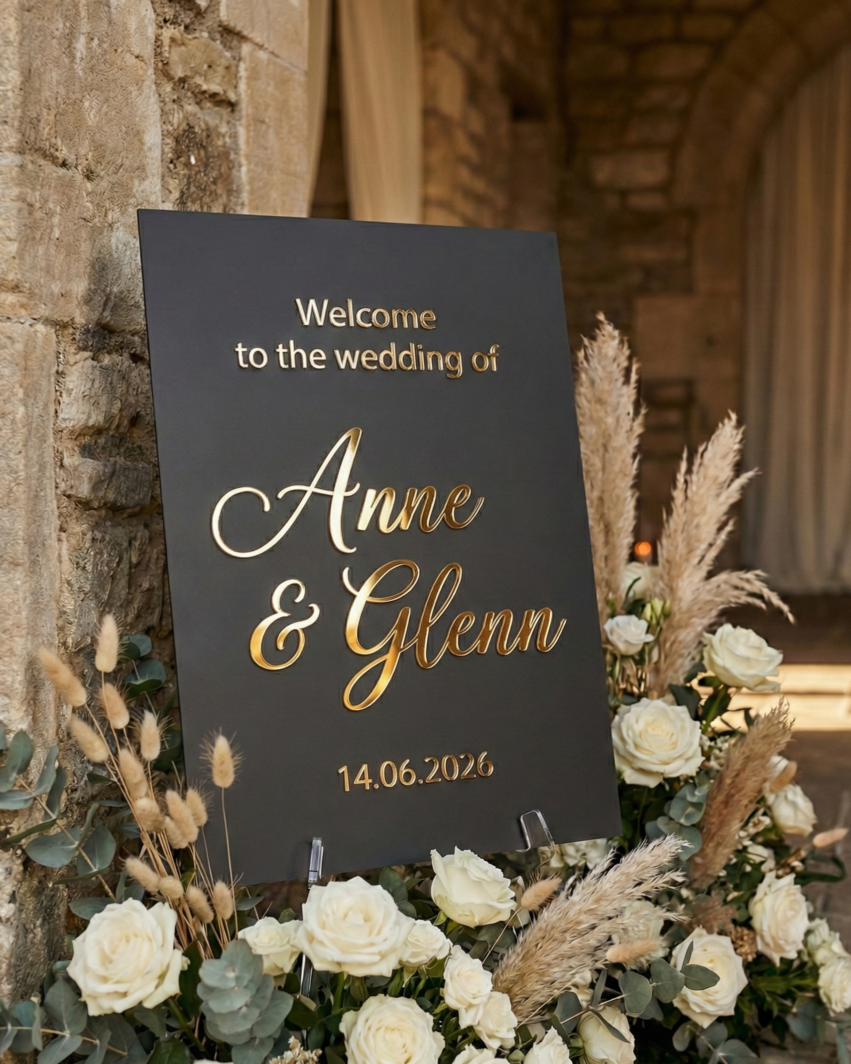 Personalised Acrylic Wedding Welcome Sign — Modern & Elegant