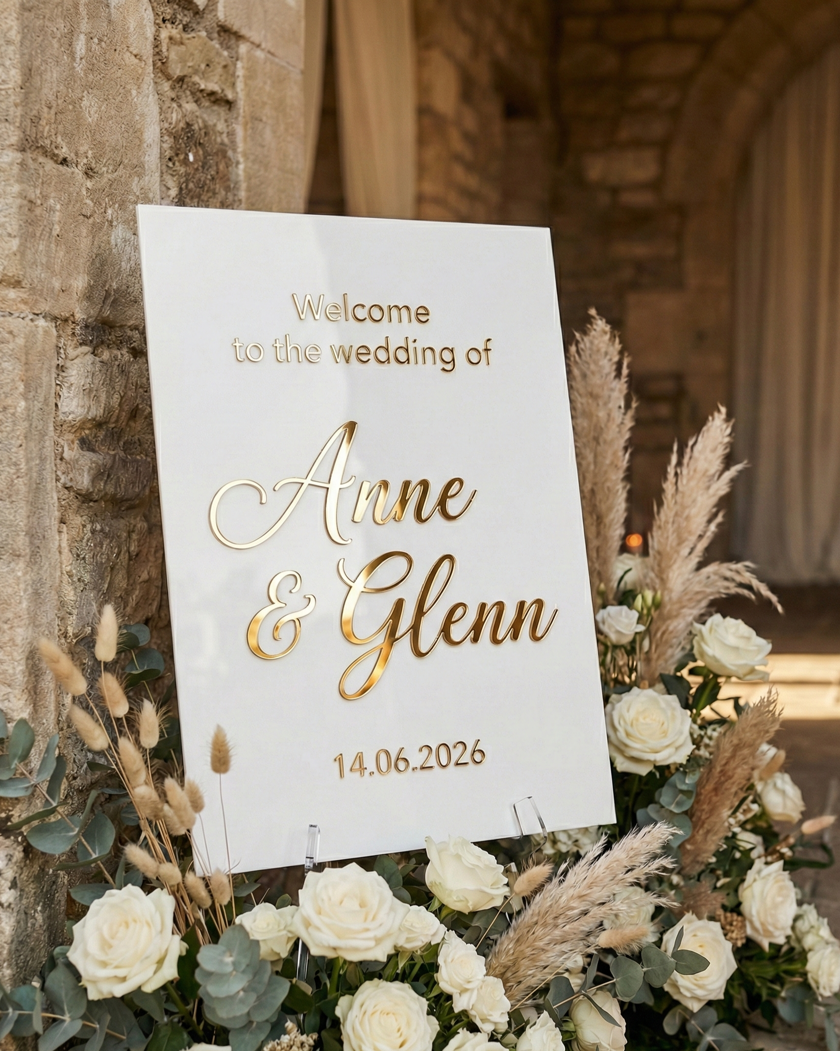 Personalised Acrylic Wedding Welcome Sign — Modern & Elegant