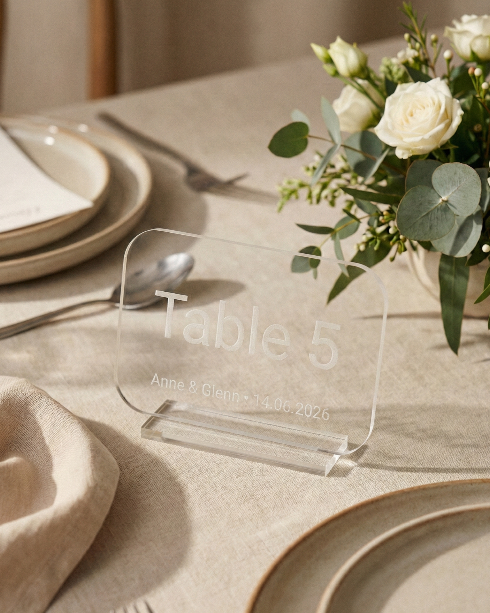 Numéros de table mariage personnalisés — Bois & Acrylique gravés