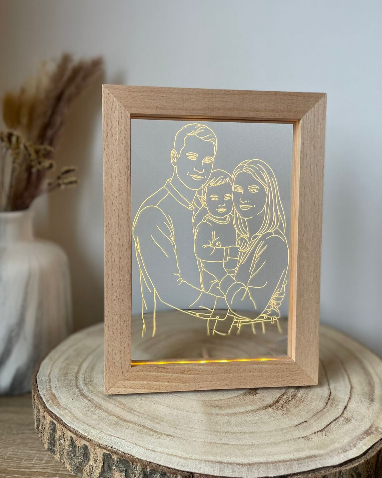 StoryFrame™ — Framed Line Art Lamp